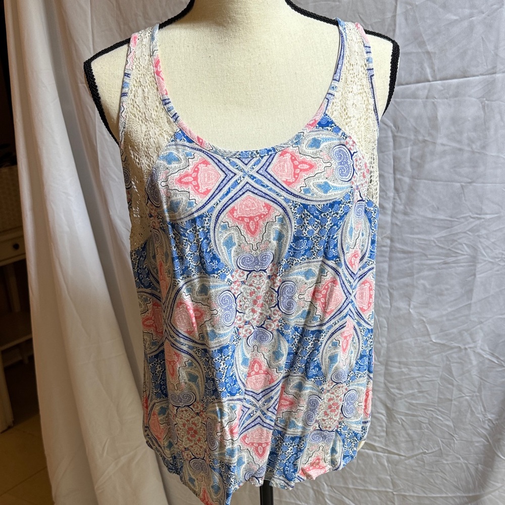Chic Sleeveless Paisley Tank Top - Blue and Pink